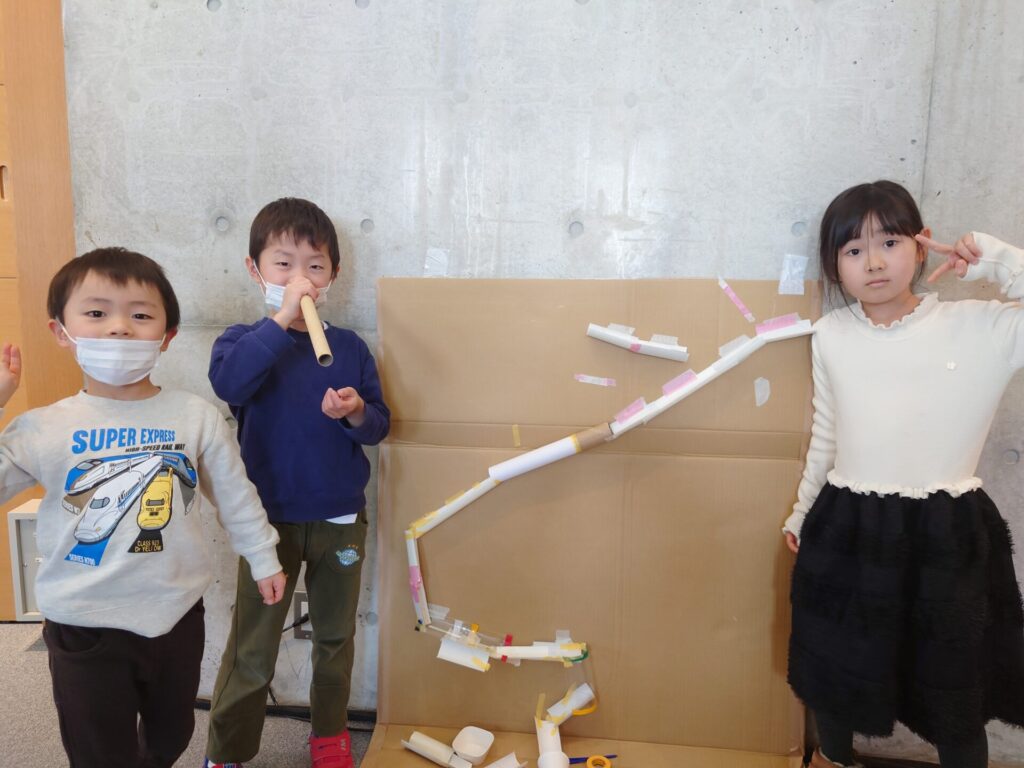 完成した作品と参加者