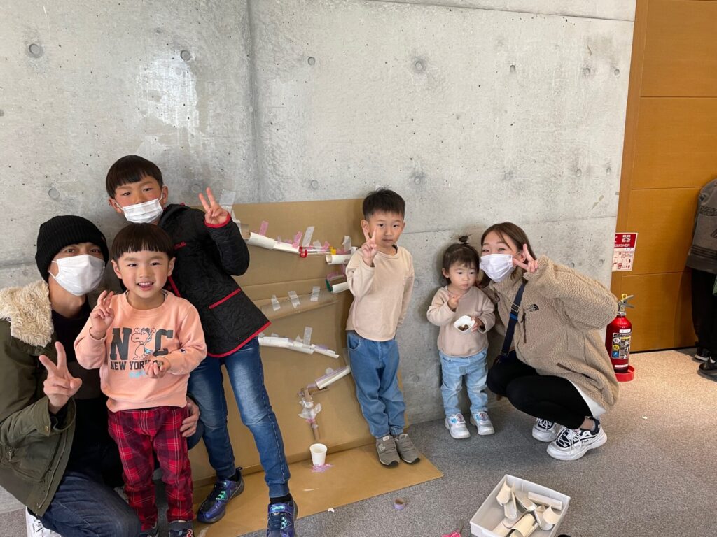 完成した作品と参加者