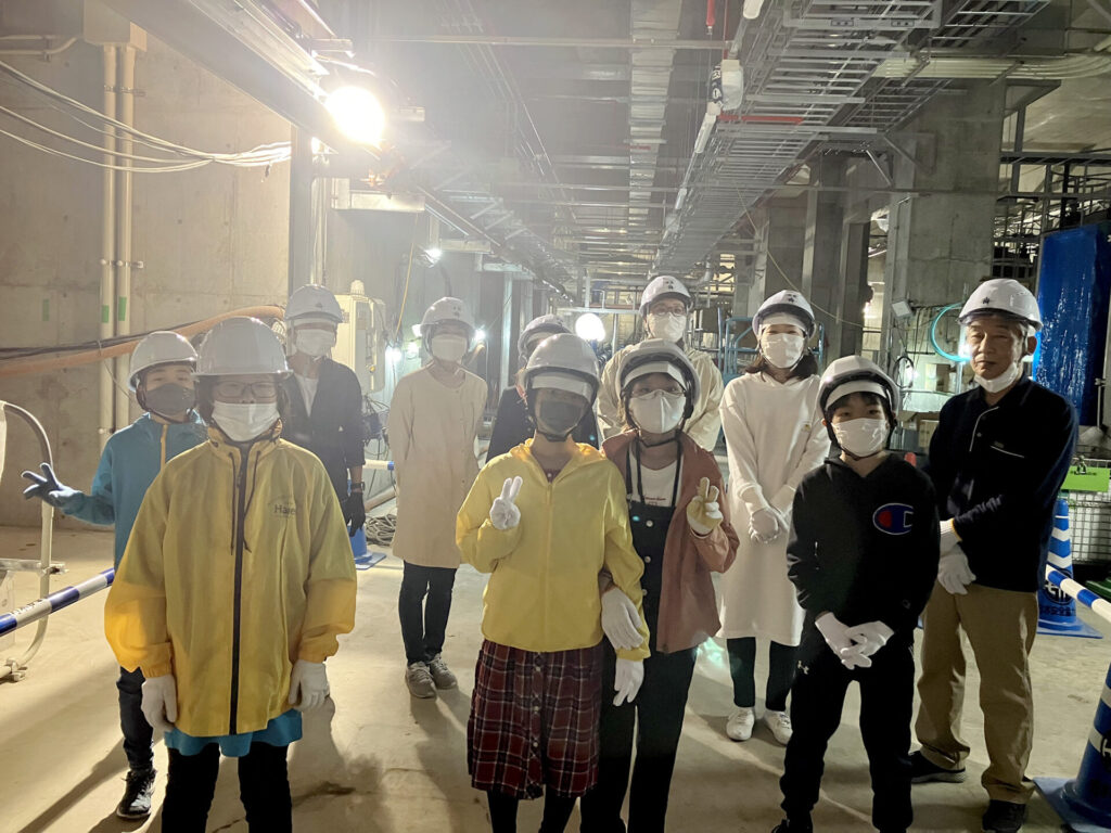 処理施設記念撮影